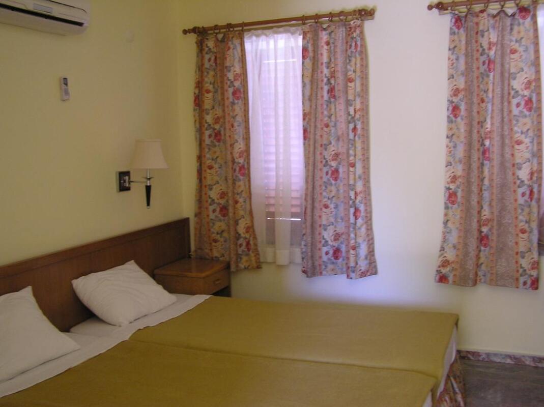 Begonville Pension Side vip transfer