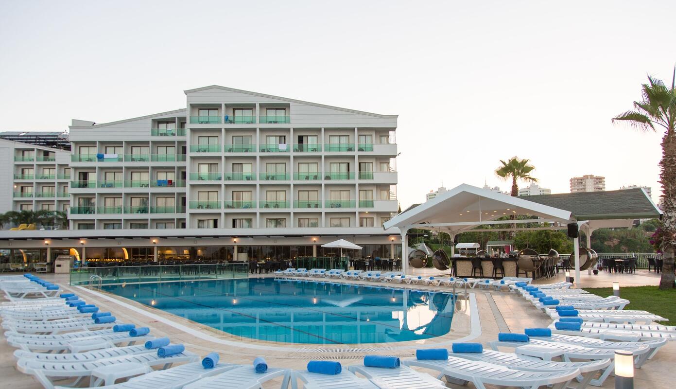 Falcon Hotel vip transfer