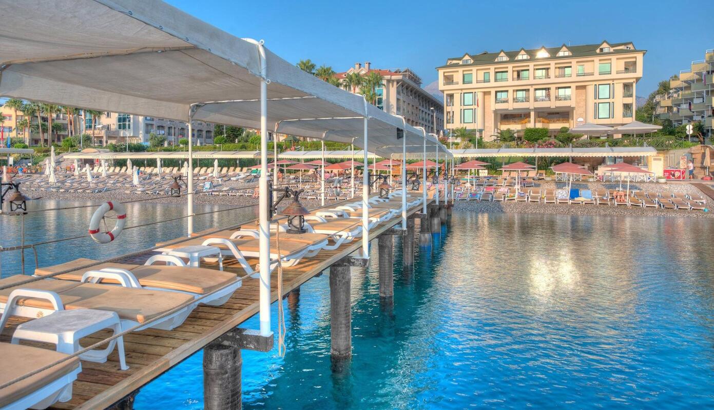 Golden Lotus Hotel vip transfer