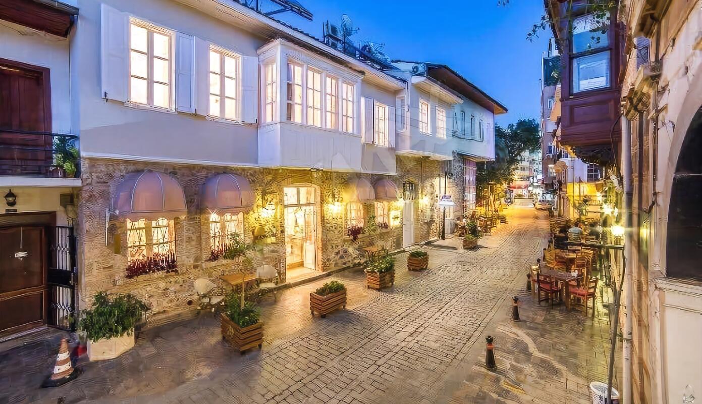 Lavin Suites Hotel vip transfer
