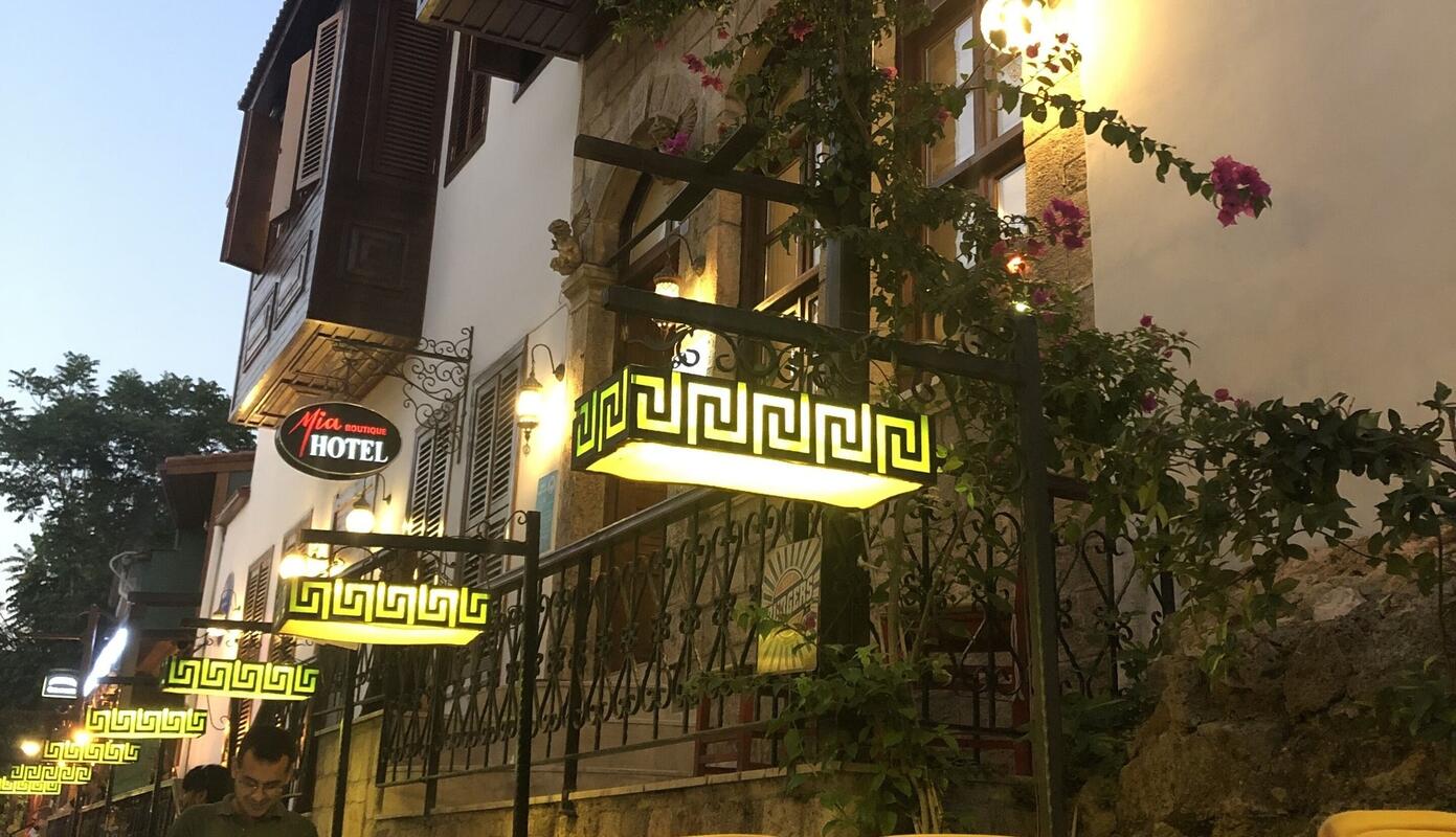 Mia Boutique Hotel vip transfer