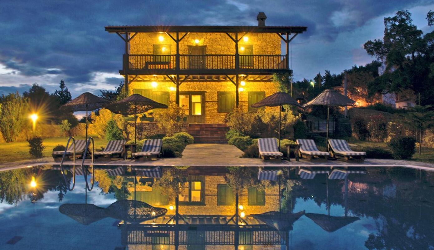 Seki Cottages Transfer