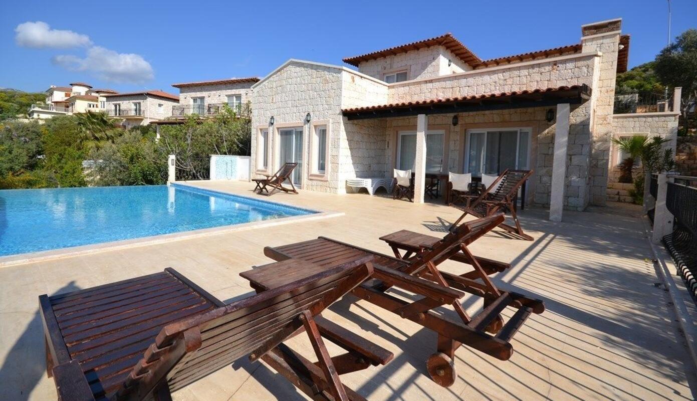 Villa Basil vip transfer