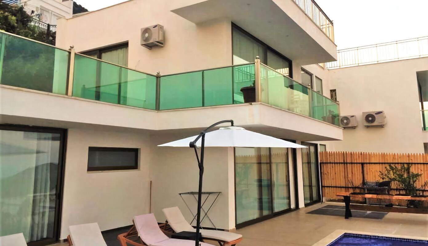 Villa Eastern Emilia vip transfer