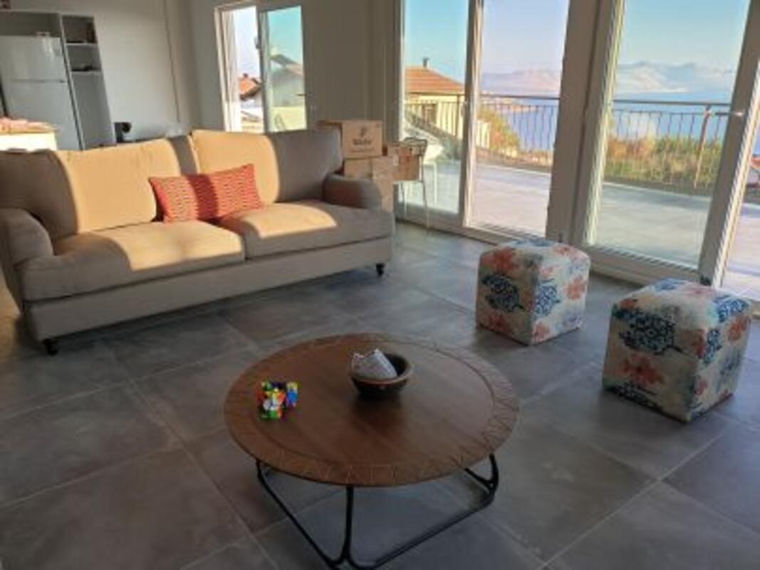 Villa Laurel Transfer