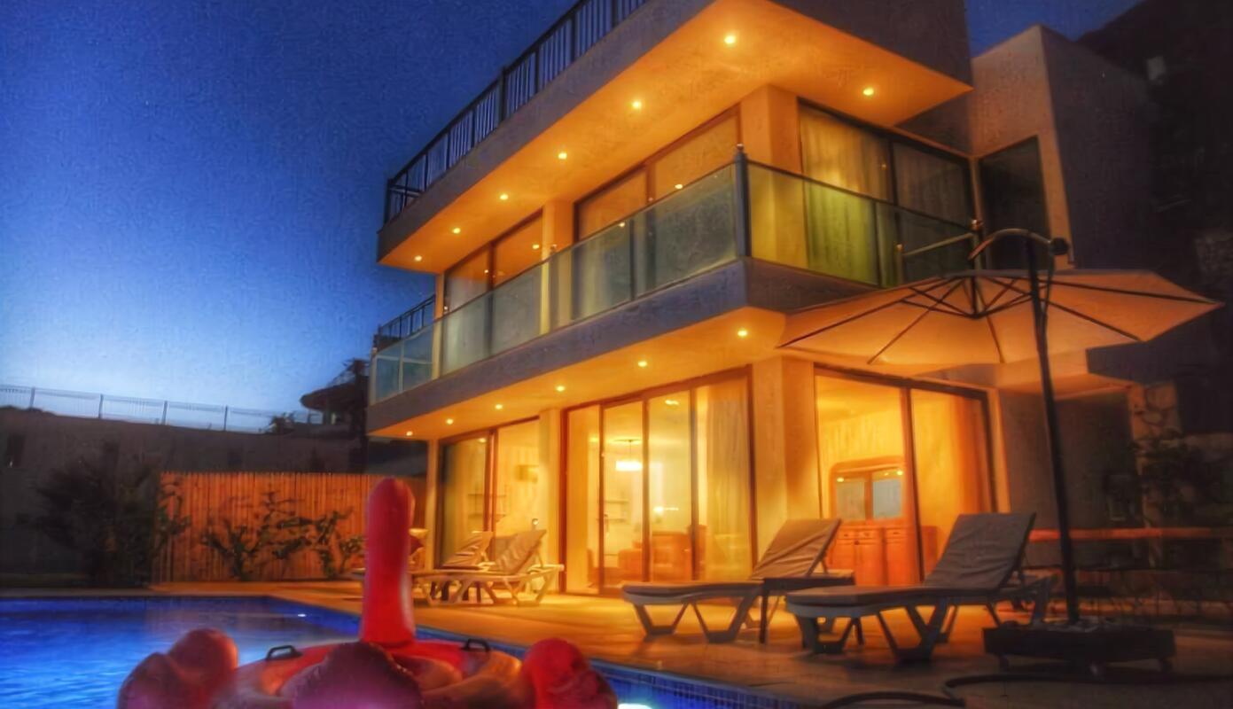 Villa Western Emilia vip transfer